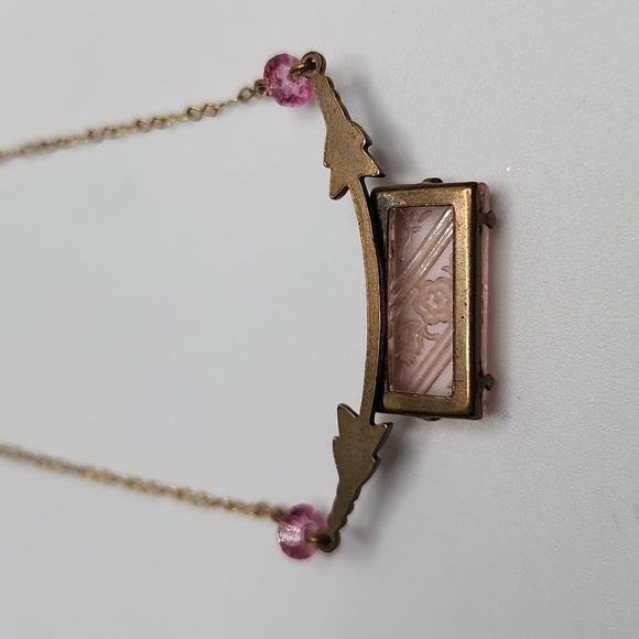 Art Nouveau Necklace Pididdly Links Kingston NY Pink Carved Glass Brass 14" VTG - Picture 6 of 10